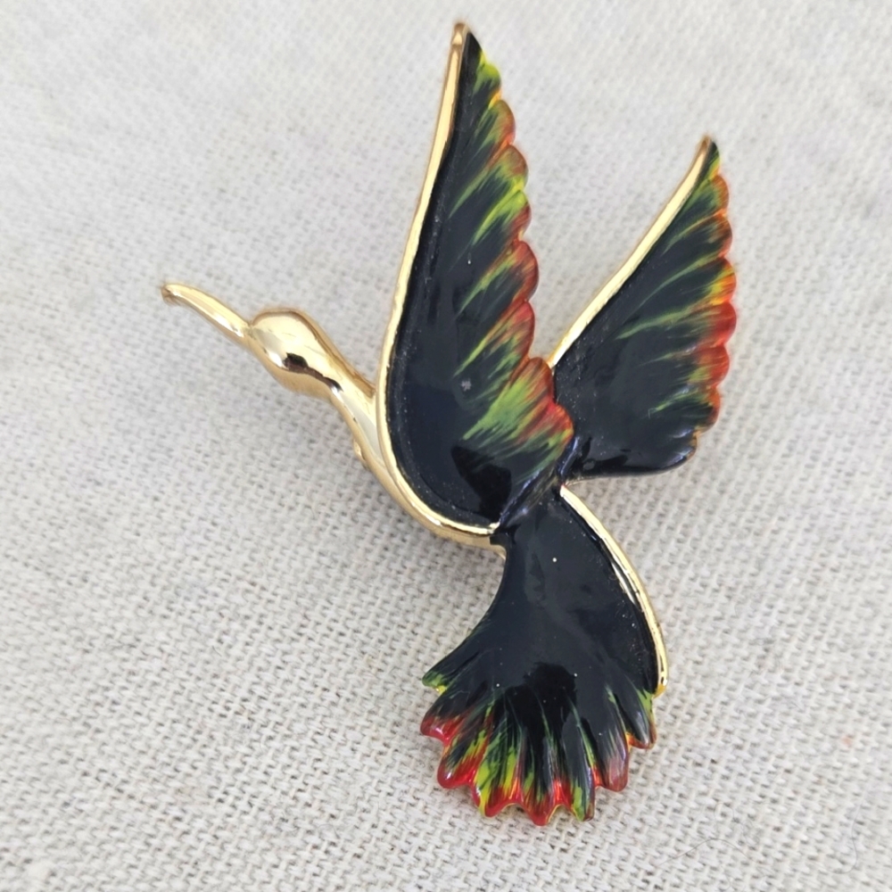 Gerrys Enamel Bird Brooch